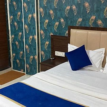 Fabexpress Ashirwad Residency Hotel Mumbai Exterior photo