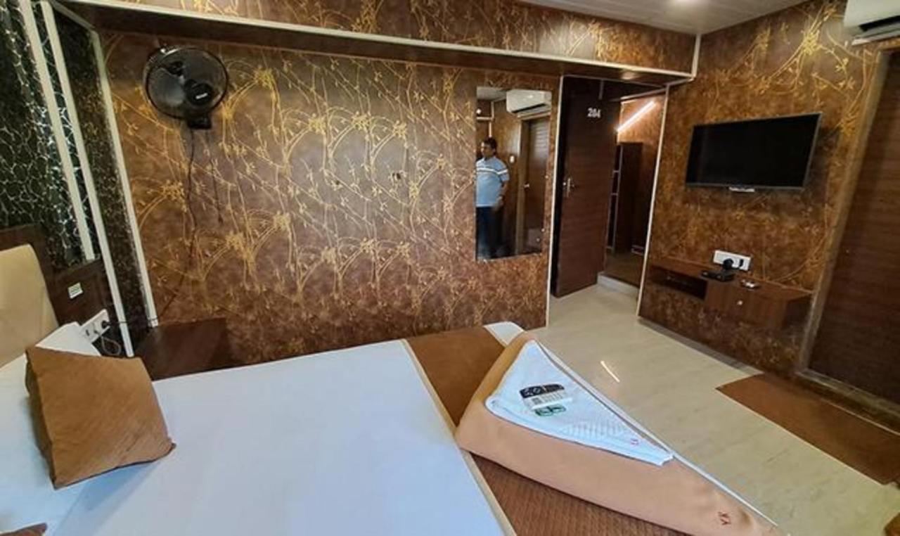 Fabexpress Ashirwad Residency Hotel Mumbai Exterior photo